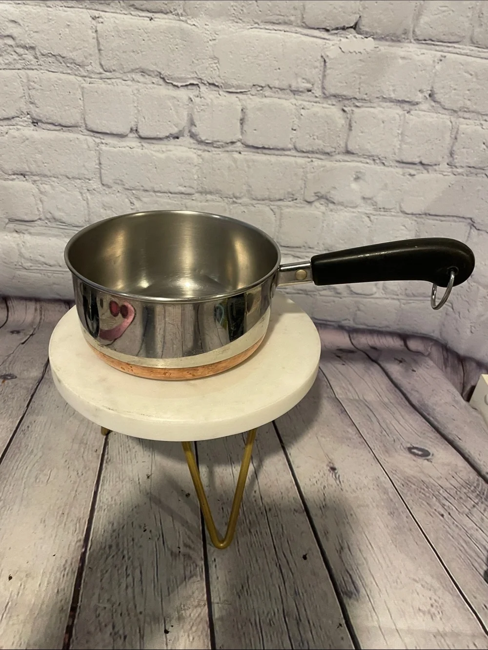Stainless Steel Saucepan with Black Handle and Copper Base 1Qt.